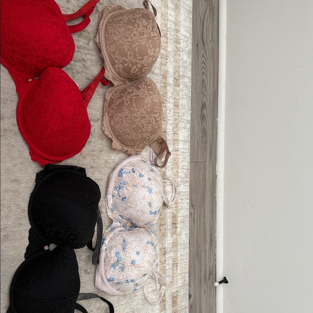 Victoria secret - Mixed Bras Bundle - Red, Nude, Black, Blush Floral 38DDD